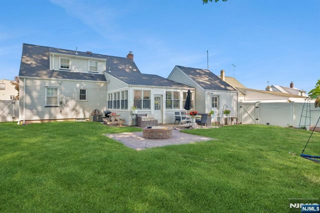 36 Woodside Avenue, Hawthorne, NJ 07506