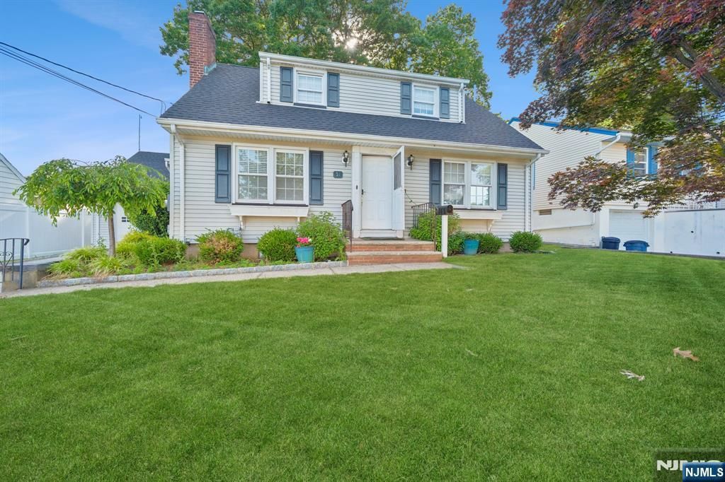 36 Woodside Avenue, Hawthorne, NJ 07506
