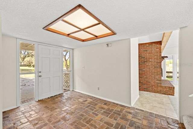 19621 LAKE LINCOLN LANE, Eustis, FL 32736