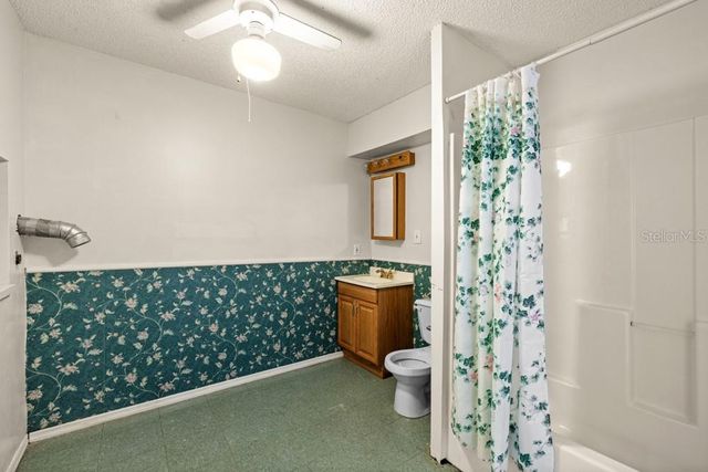 19621 LAKE LINCOLN LANE, Eustis, FL 32736