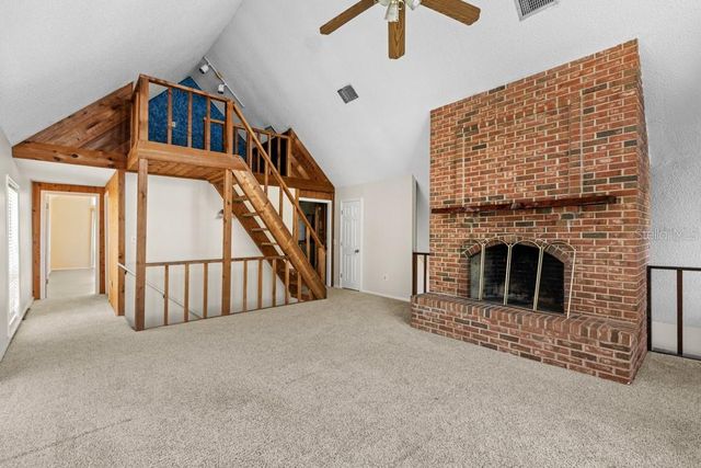 19621 LAKE LINCOLN LANE, Eustis, FL 32736