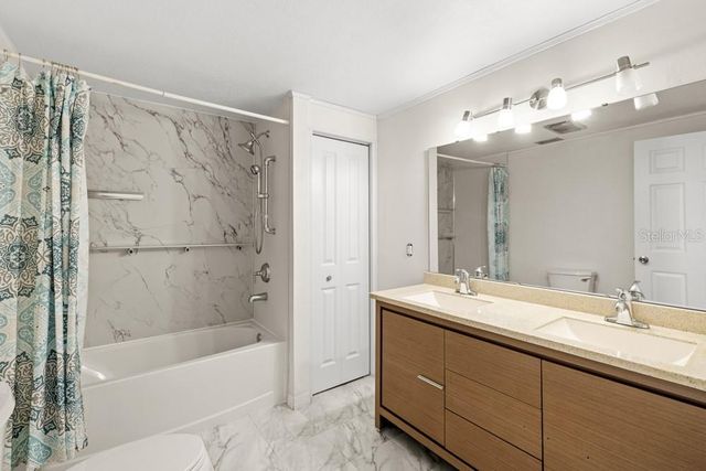 19621 LAKE LINCOLN LANE, Eustis, FL 32736