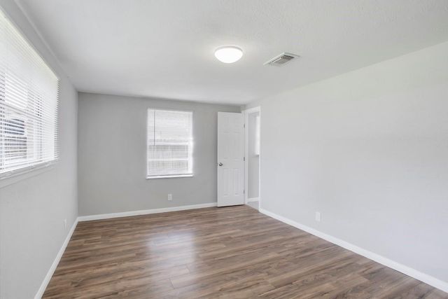 3114 Carolyn Street, Bacliff, TX 77518