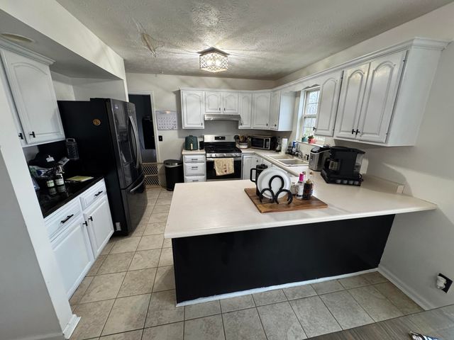 2115 Dry Ridge Mount Zion Road, Dry Ridge, KY 41035