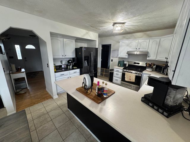 2115 Dry Ridge Mount Zion Road, Dry Ridge, KY 41035