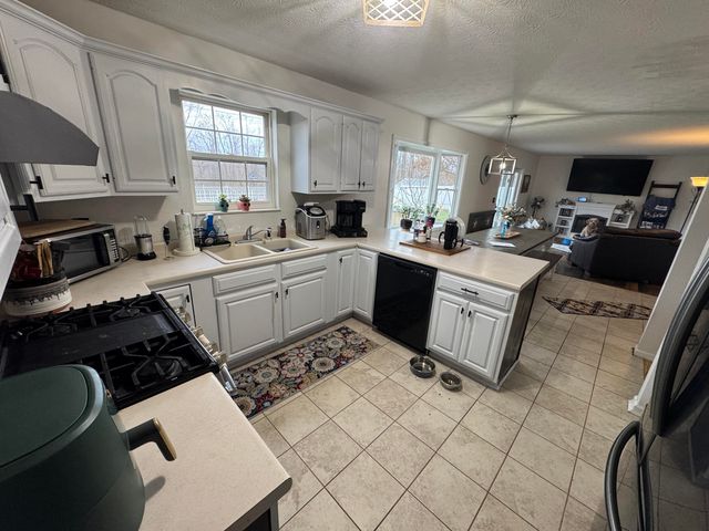 2115 Dry Ridge Mount Zion Road, Dry Ridge, KY 41035