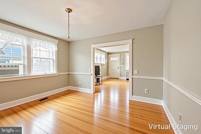 291 W ESSEX AVE, Lansdowne, PA 19050