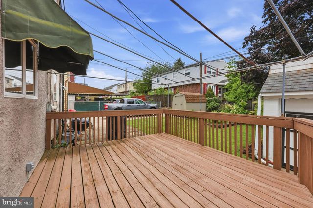 291 W ESSEX AVE, Lansdowne, PA 19050