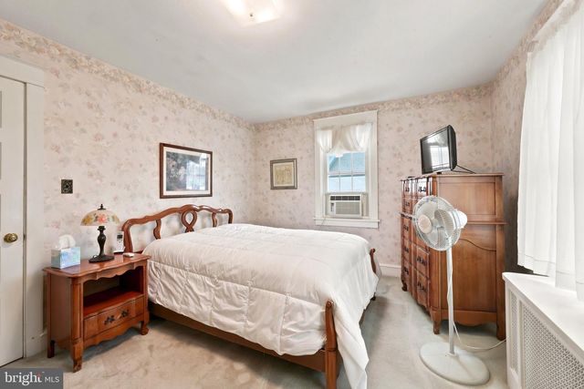 291 W ESSEX AVE, Lansdowne, PA 19050