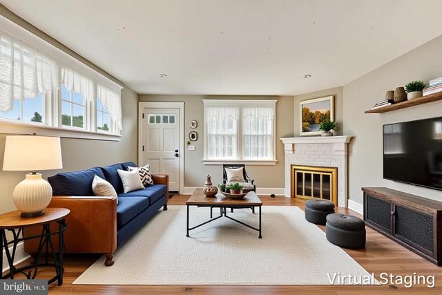 291 W ESSEX AVE, Lansdowne, PA 19050