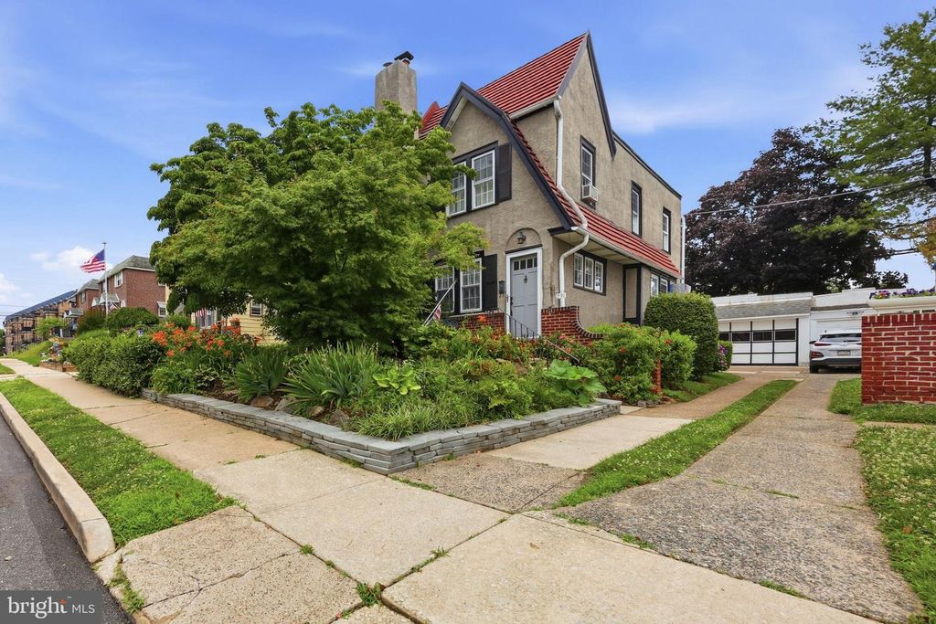291 W ESSEX AVE, Lansdowne, PA 19050