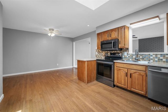 1460 Bluefield Drive, Florissant, MO 63033