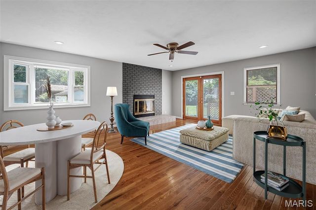 1460 Bluefield Drive, Florissant, MO 63033