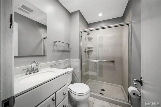 1460 Bluefield Drive, Florissant, MO 63033