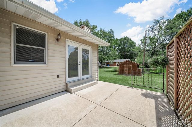 1460 Bluefield Drive, Florissant, MO 63033