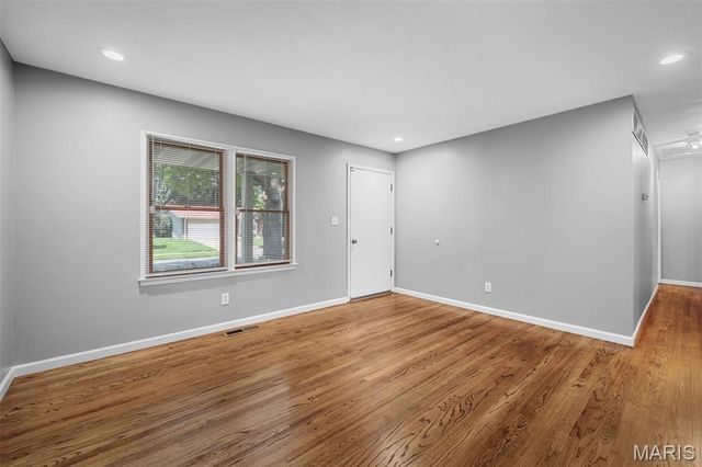 1460 Bluefield Drive, Florissant, MO 63033