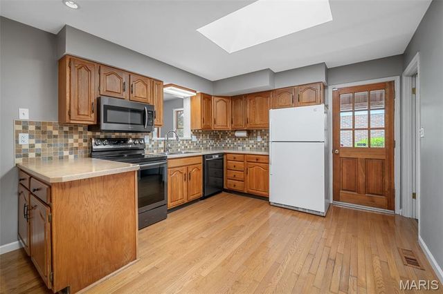 1460 Bluefield Drive, Florissant, MO 63033