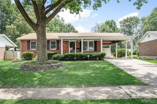 1460 Bluefield Drive, Florissant, MO 63033