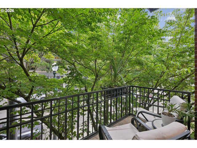 747 Nw 11TH Ave, Portland, OR 97209