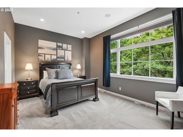 747 Nw 11TH Ave, Portland, OR 97209