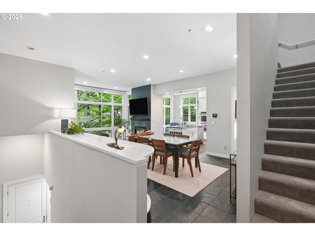 747 Nw 11TH Ave, Portland, OR 97209