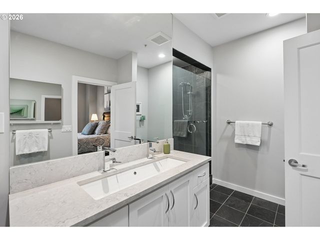 747 Nw 11TH Ave, Portland, OR 97209
