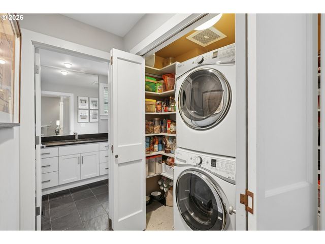 747 Nw 11TH Ave, Portland, OR 97209