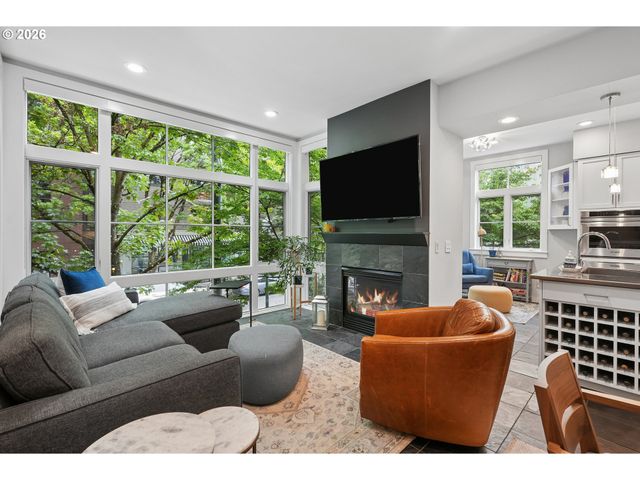 747 Nw 11TH Ave, Portland, OR 97209