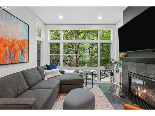 747 Nw 11TH Ave, Portland, OR 97209