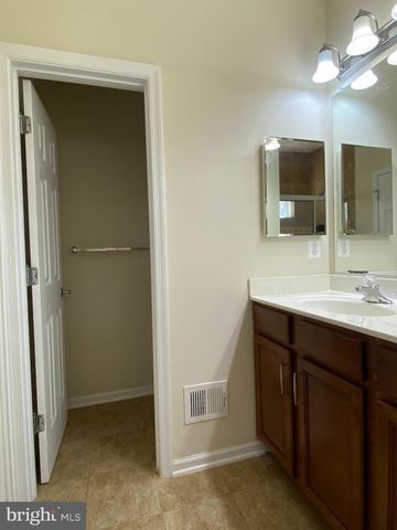 11648 LEESBOROUGH CIR, Silver Spring, MD 20902