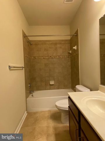 11648 LEESBOROUGH CIR, Silver Spring, MD 20902