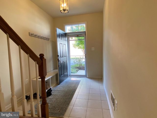 11648 LEESBOROUGH CIR, Silver Spring, MD 20902