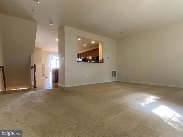 11648 LEESBOROUGH CIR, Silver Spring, MD 20902