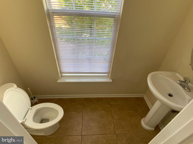 11648 LEESBOROUGH CIR, Silver Spring, MD 20902