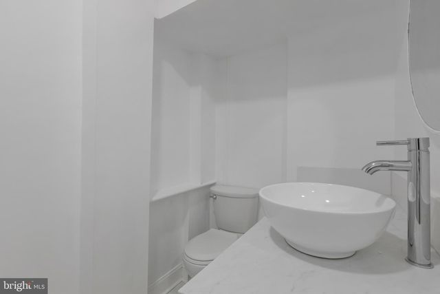 3284 ANNANDALE RD, Falls Church, VA 22042