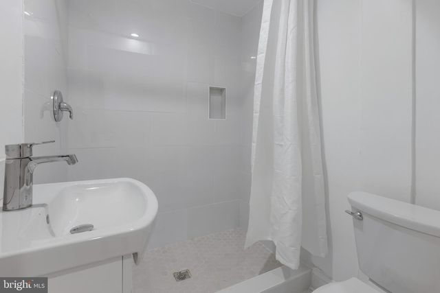 3284 ANNANDALE RD, Falls Church, VA 22042