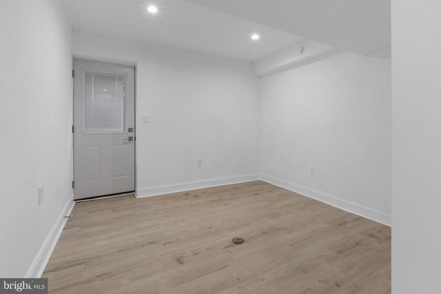 3284 ANNANDALE RD, Falls Church, VA 22042