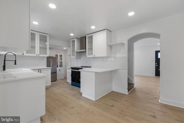 3284 ANNANDALE RD, Falls Church, VA 22042