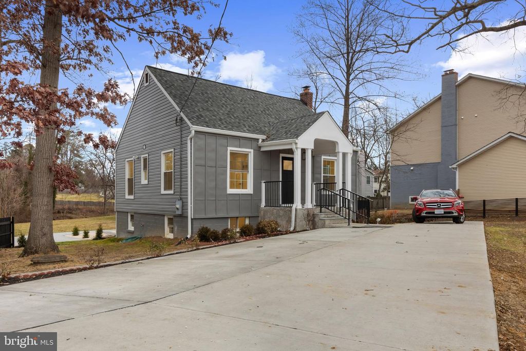 3284 ANNANDALE RD, Falls Church, VA 22042