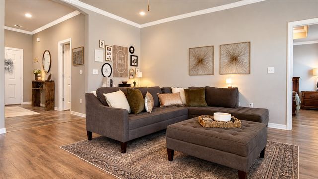 2909 E 4th Street, Rogers, AR 72758