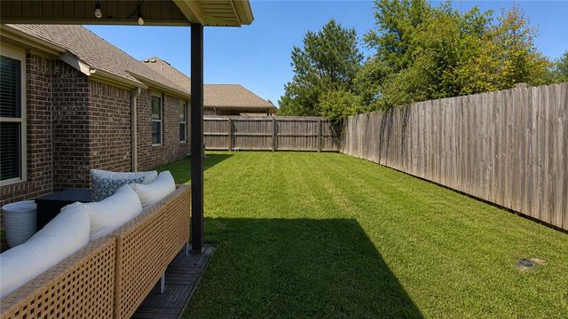 2909 E 4th Street, Rogers, AR 72758