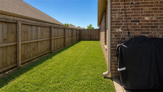 2909 E 4th Street, Rogers, AR 72758