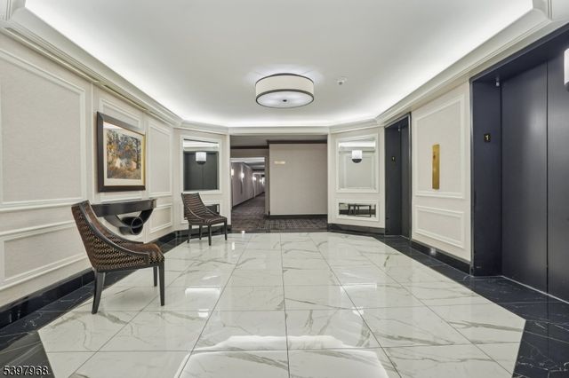 2 Claridge Dr Apt 1CW 1CW, Verona Twp., NJ 07044