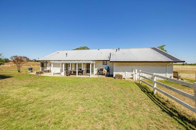 19255 Brandt Rd, Lodi, CA 95240