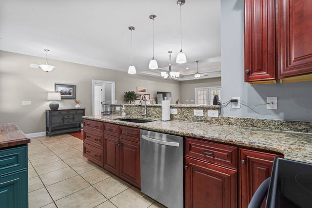 4867 Peachtree Rd, Myrtle Beach, SC 29588