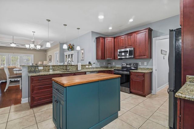 4867 Peachtree Rd, Myrtle Beach, SC 29588