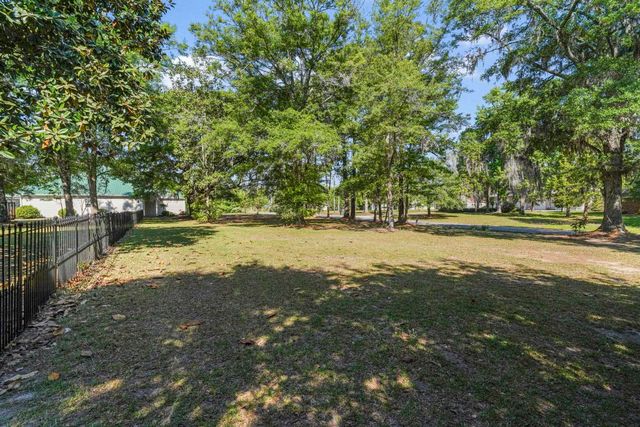 4867 Peachtree Rd, Myrtle Beach, SC 29588