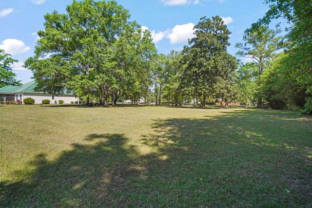 4867 Peachtree Rd, Myrtle Beach, SC 29588