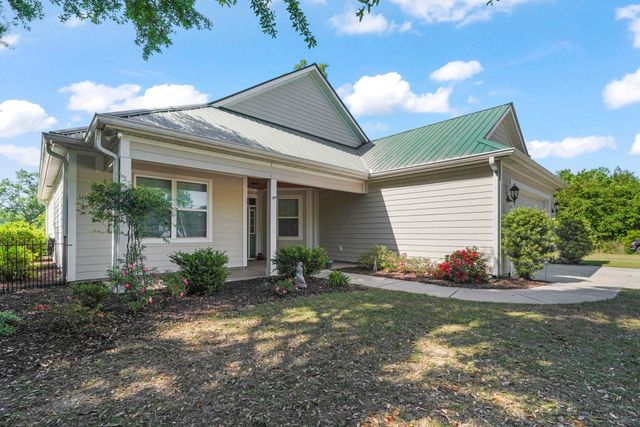 4867 Peachtree Rd, Myrtle Beach, SC 29588