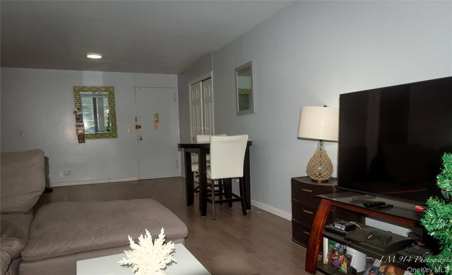 2 Bay Club Drive 2T, Bayside, NY 11360